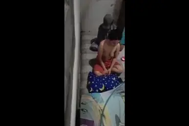 Gadis Cantik Pasrah Goyang Kasur Pijat Crot poster